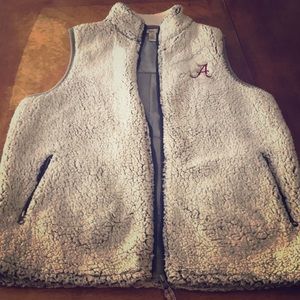 Pressbox Alabama Sherpa vest